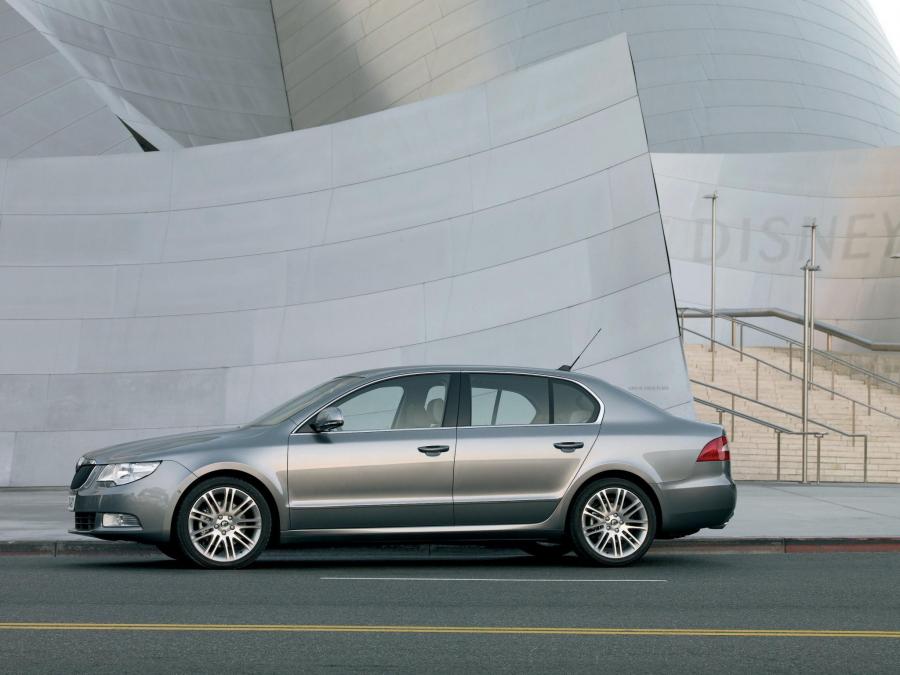  Skoda Superb 2008 года  (фото 46 из 131)